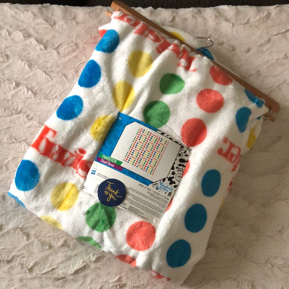 Hasbro Gaming Plush TWISTER Throw Blanket